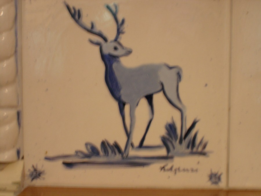 Chinoiserie Salem House hand-painted tile by Maureen Fulgenzi, additional detail/installation view 15 — Blue & white palette, Palm Beach, FL