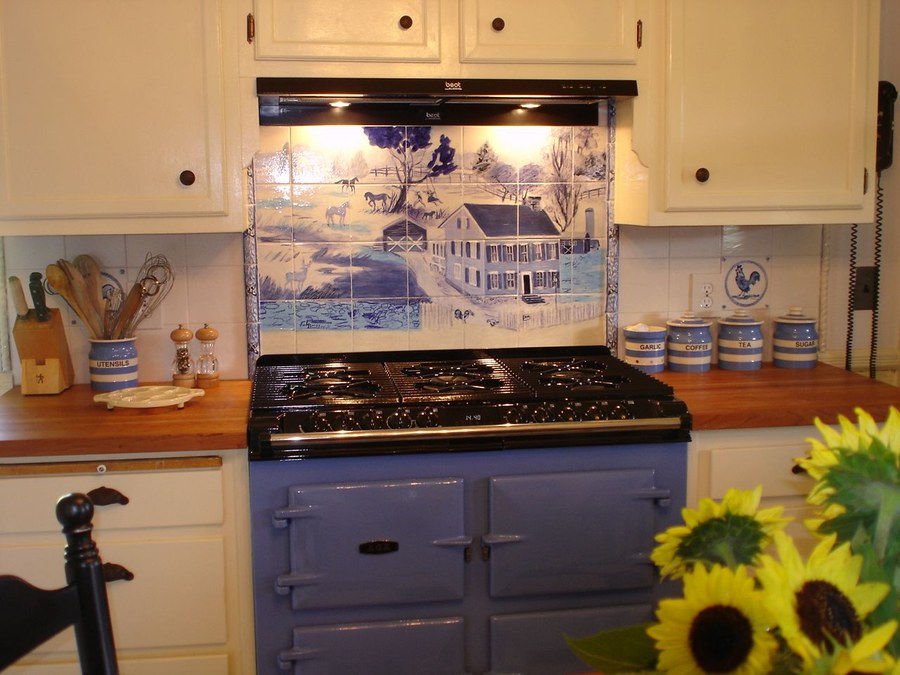 Chinoiserie Salem House hand-painted tile by Maureen Fulgenzi, additional detail/installation view 20 — Blue & white palette, Palm Beach, FL