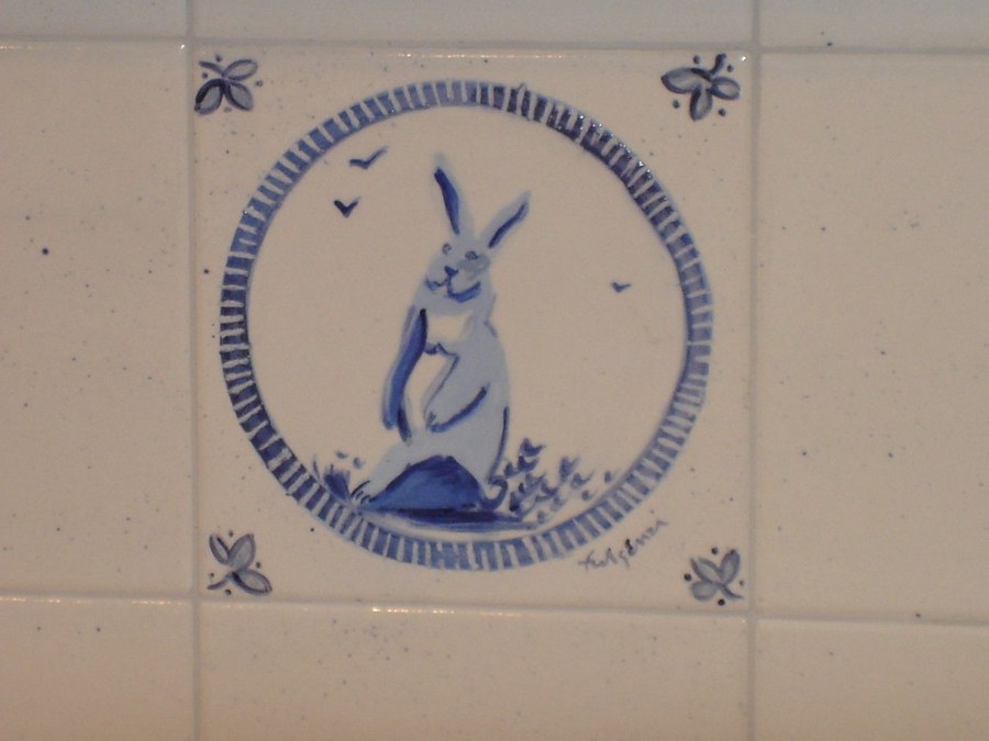 Chinoiserie Salem House hand-painted tile by Maureen Fulgenzi, additional detail/installation view 21 — Blue & white palette, Palm Beach, FL