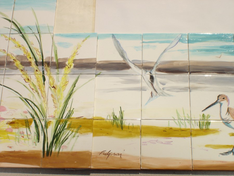 Realistic Shorebirds on the beach hand-painted tile by Maureen Fulgenzi, additional detail/installation view 4 — Warm & earthy palette, Palm Beach, FL