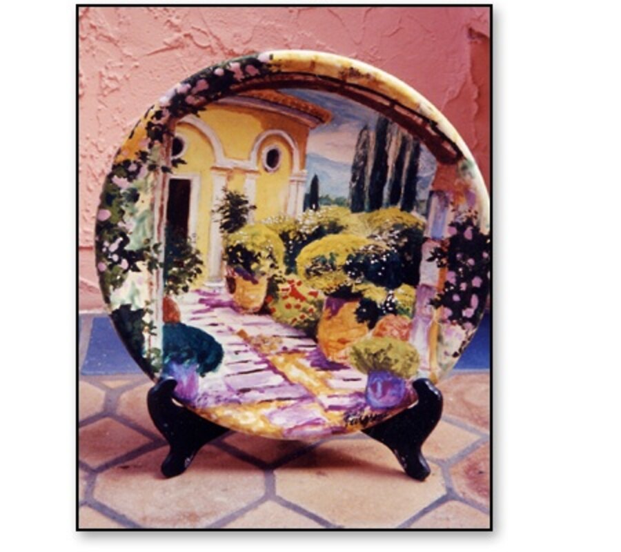 Realistic Yellow house scene plate hand-painted plate by Maureen Fulgenzi — Warm & earthy (pink & terracotta) palette, Palm Beach, FL
