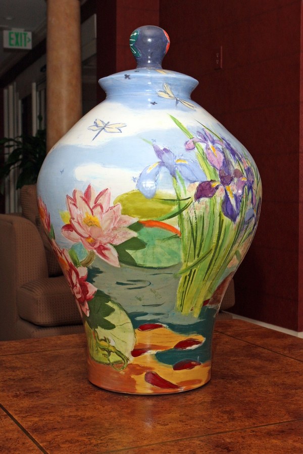 Realistic Dragonfly, frog & pond scene hand-painted vase by Maureen Fulgenzi — Blue & yellow palette, Palm Beach, FL