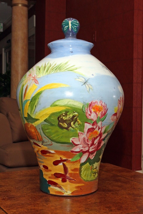 Same dragonfly, frog & pond scene hand-painted vase, additional angle, by Maureen Fulgenzi — Blue & yellow palette, Palm Beach, FL